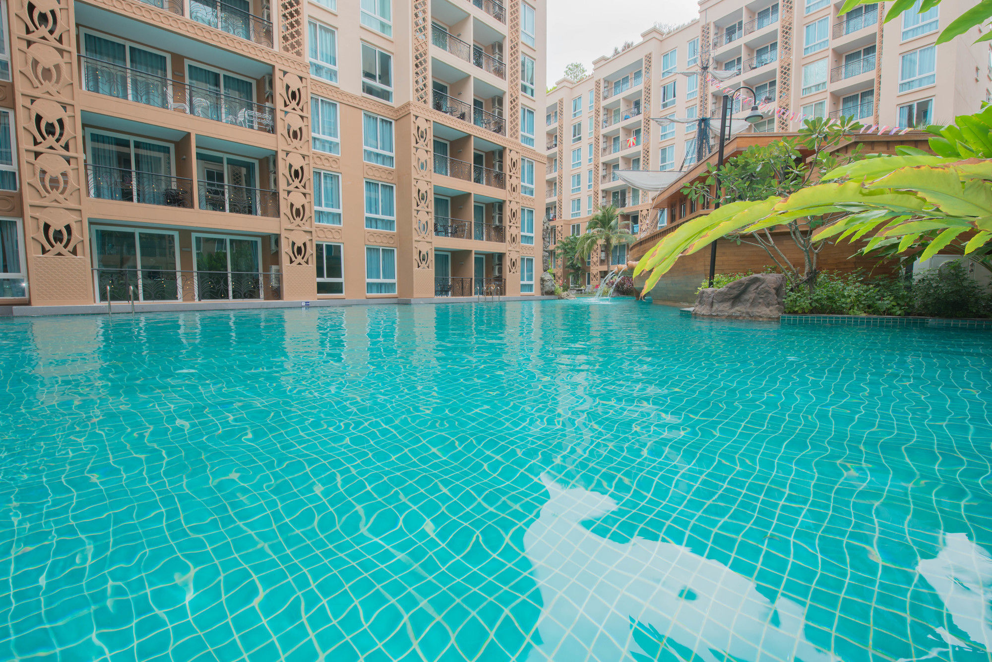 Atlantis Pattaya High Service Jomtien Beach Extérieur photo