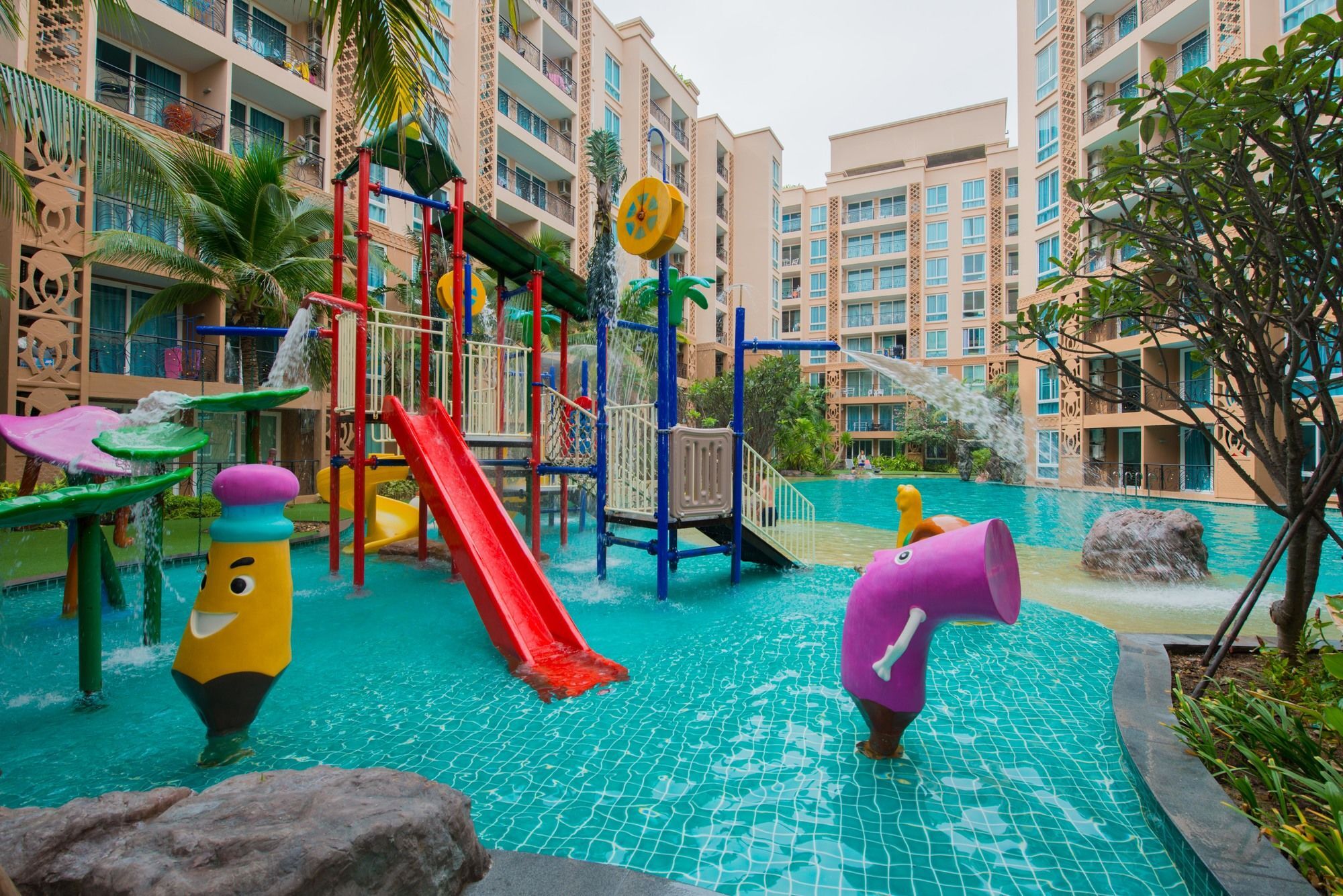 Atlantis Pattaya High Service Jomtien Beach Extérieur photo